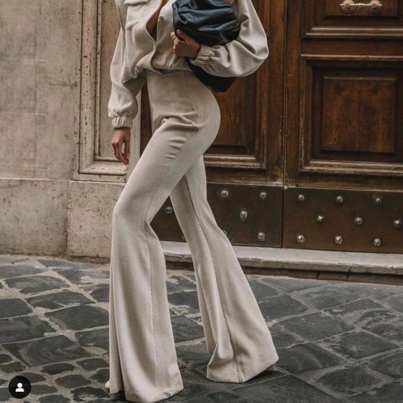 NWT. MVP WARDROBE Chili Pepper Flared Pants In Navy - Picture 2 of 4